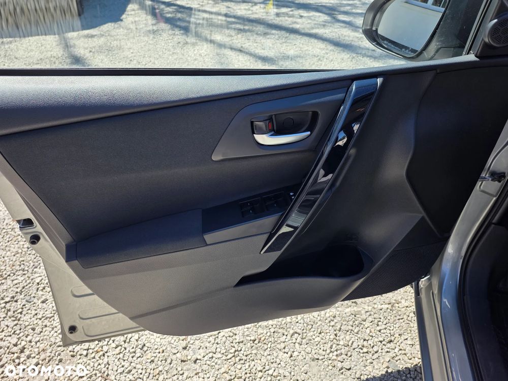 Toyota Auris - 22