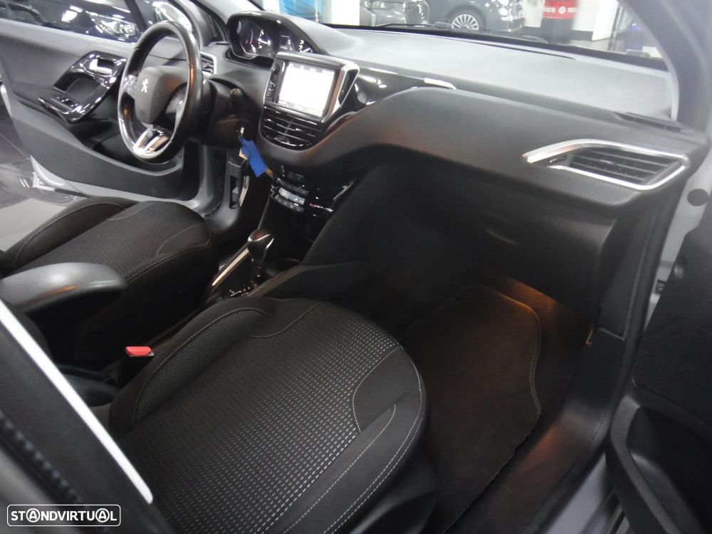 Peugeot 208 PureTech 110 Stop & Start EAT6 Tech Edition - 20