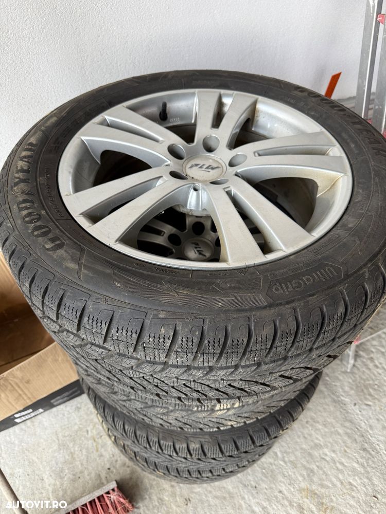 Volkswagen Tiguan 2.0 TDI 4Motion DSG Track & Field - 16