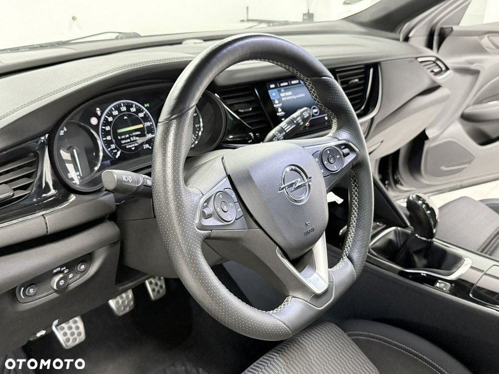 Opel Insignia - 40