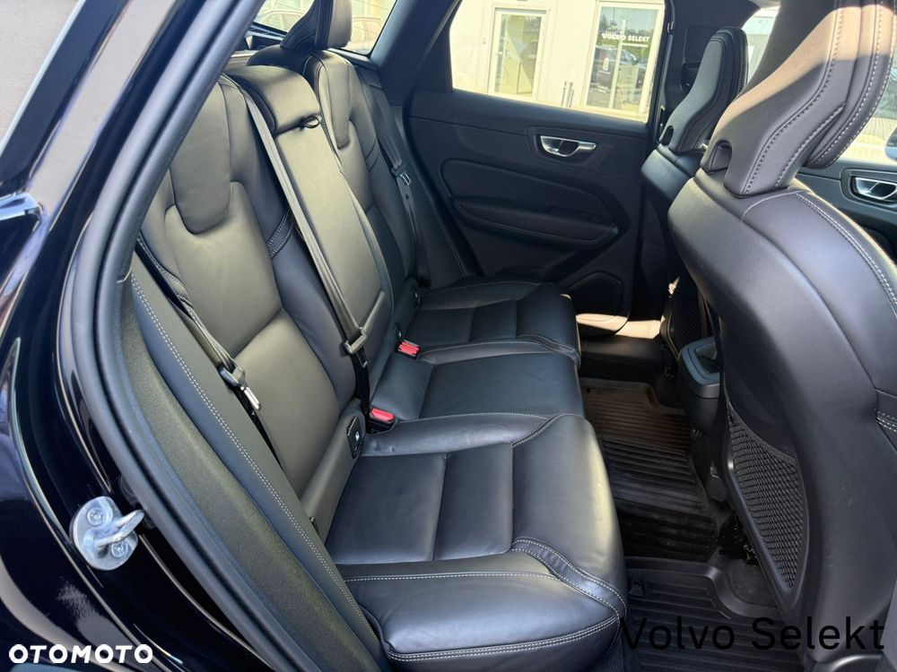 Volvo XC 60 - 38