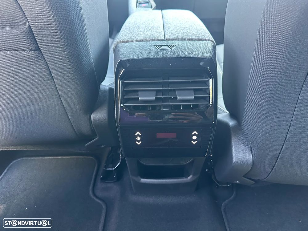 Peugeot 5008 1.2 Hybrid Allure e-DCS6 - 8