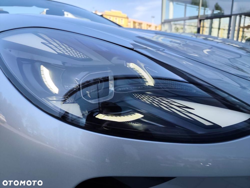 MG Cyberster 77kWh AWD Czerwony Dach - 13