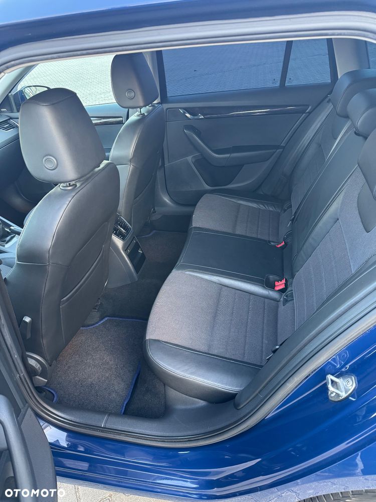 Skoda Octavia 2.0 TDI Premium Edition - 16