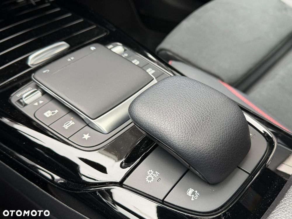 Mercedes-Benz Klasa A 35 AMG 4-Matic 7G-DCT - 22