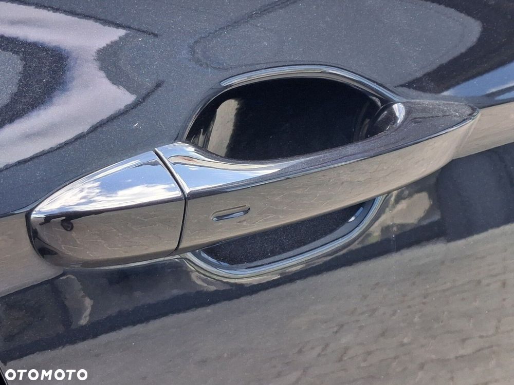 Volkswagen Passat 2.0 TDI SCR DSG Business - 31