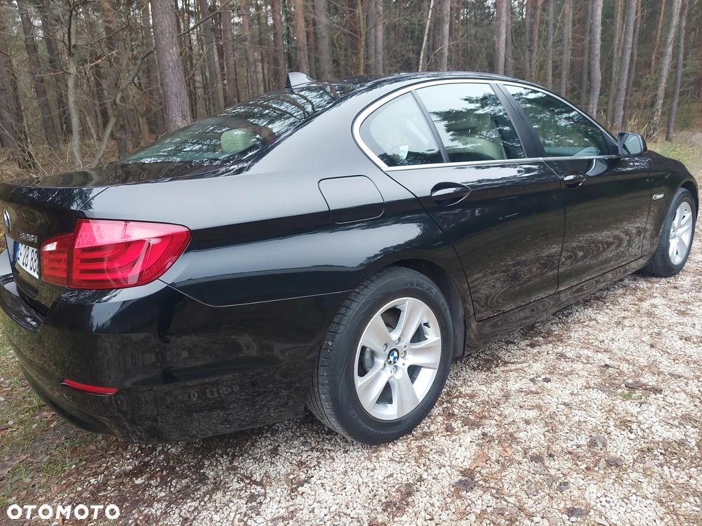 BMW Seria 5 528i Sport-Aut - 18