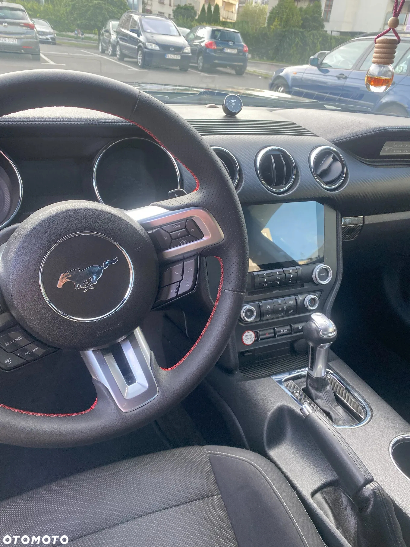 Ford Mustang - 8