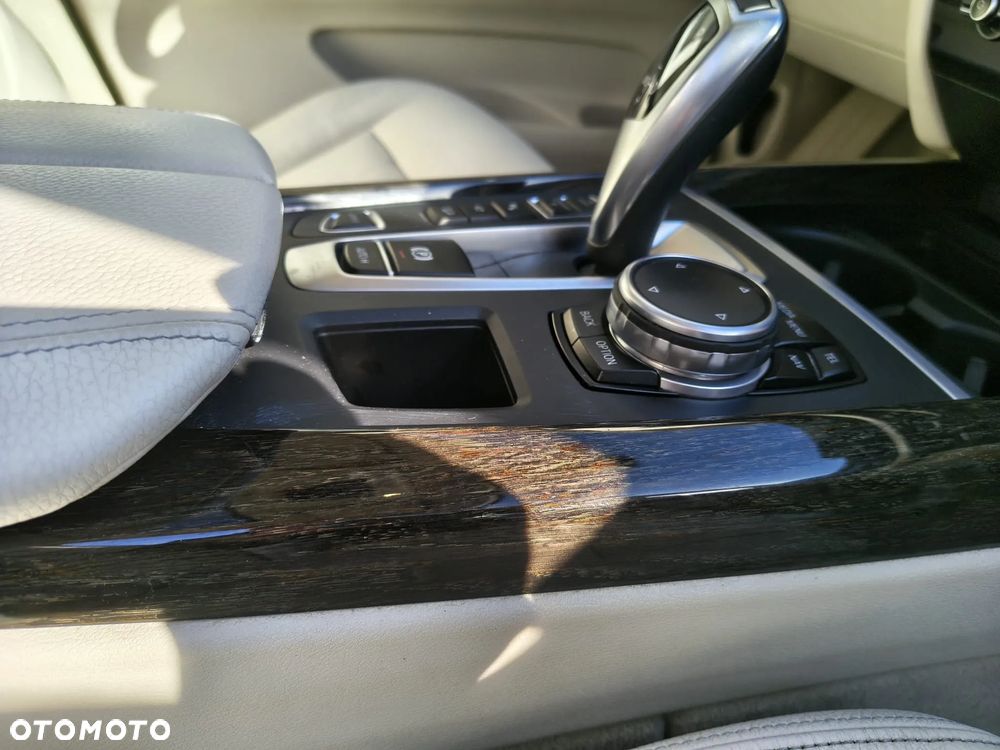 BMW X5 xDrive40e - 16