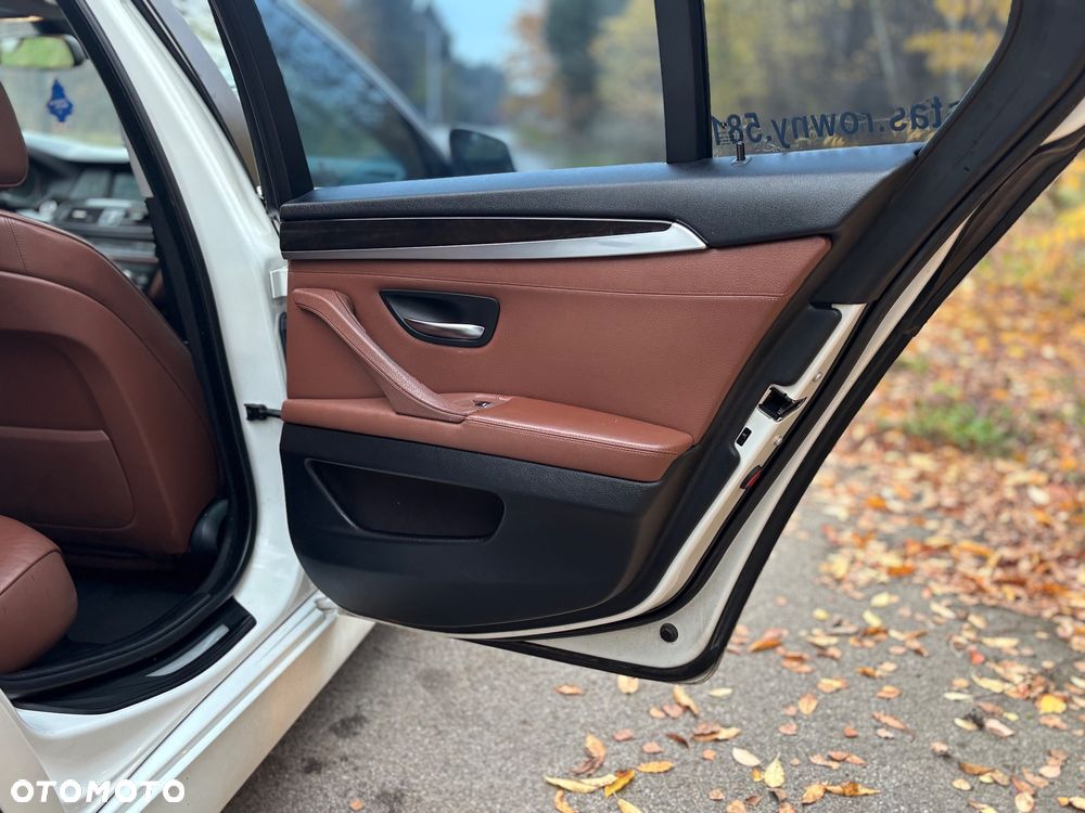 BMW Seria 5 535i - 26