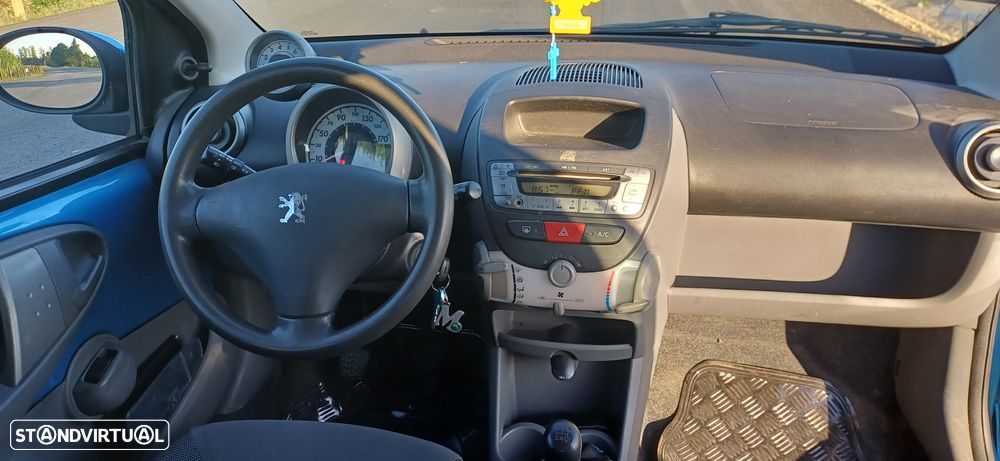 Peugeot 107 1.0 Trendy - 9