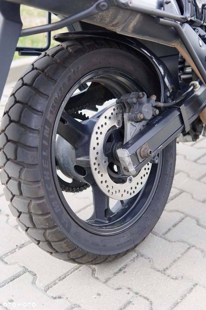 Suzuki V-STROM - 9