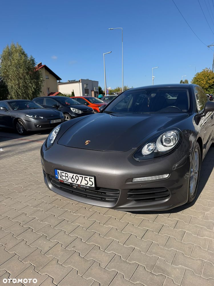 Porsche Panamera - 25