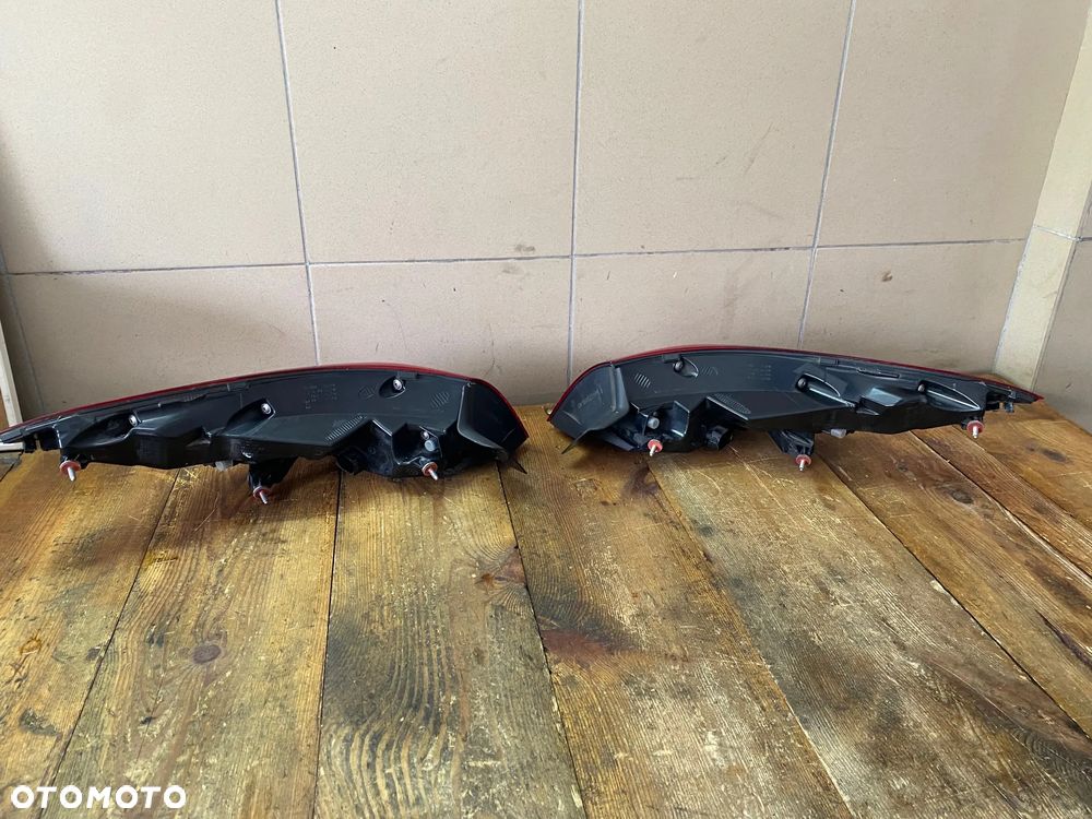 MERCEDES cla 118 lampa tylna prawa lewa komplet  nowki - 4