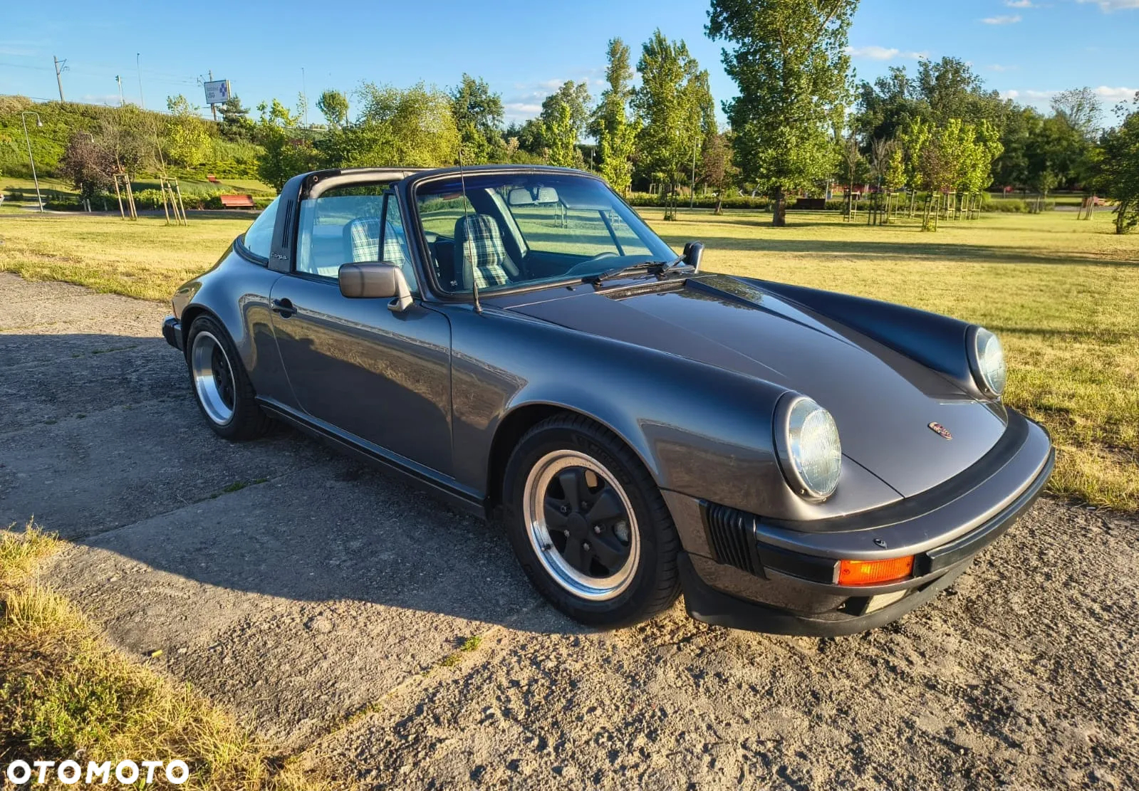 Porsche 911 Carrera 2 Targa - 3