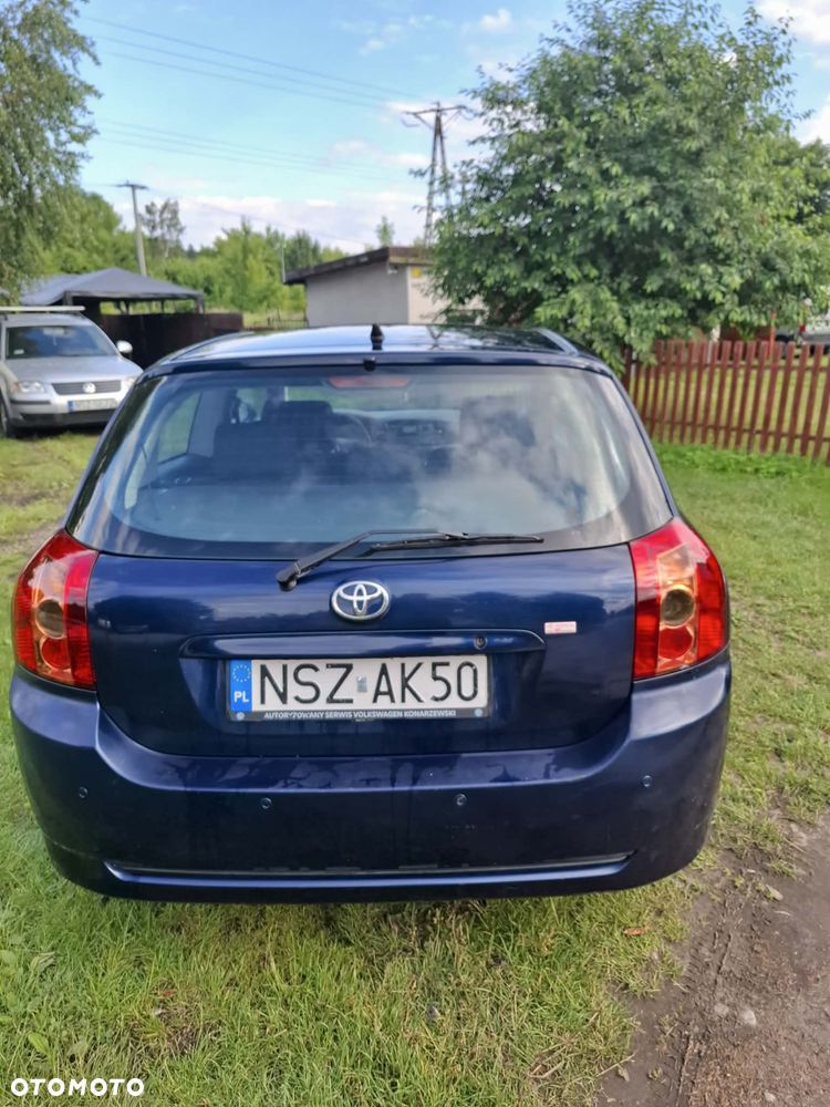 Toyota Corolla - 4