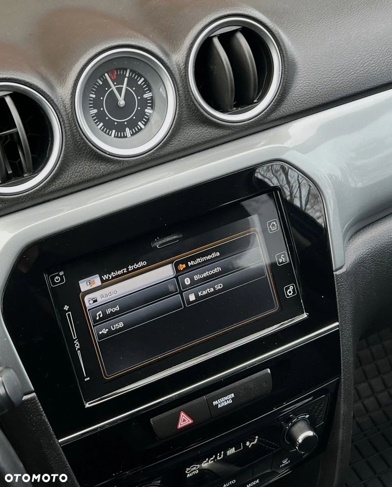 Suzuki Vitara 1.6 Premium 4WD - 19