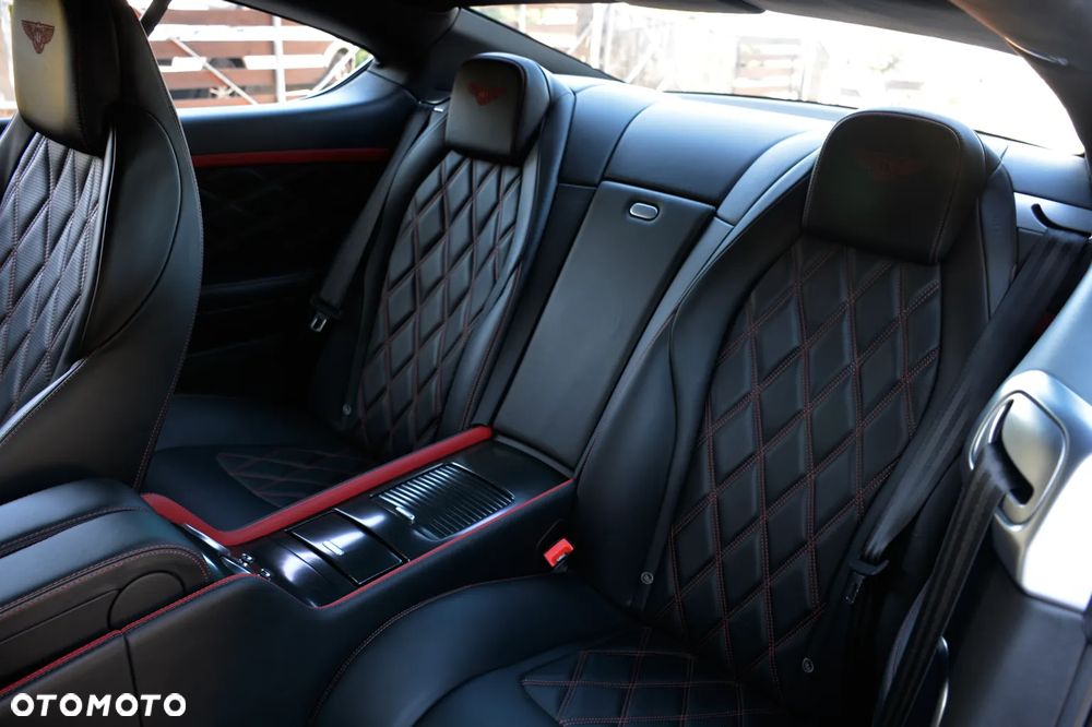 Bentley Continental GT - 10
