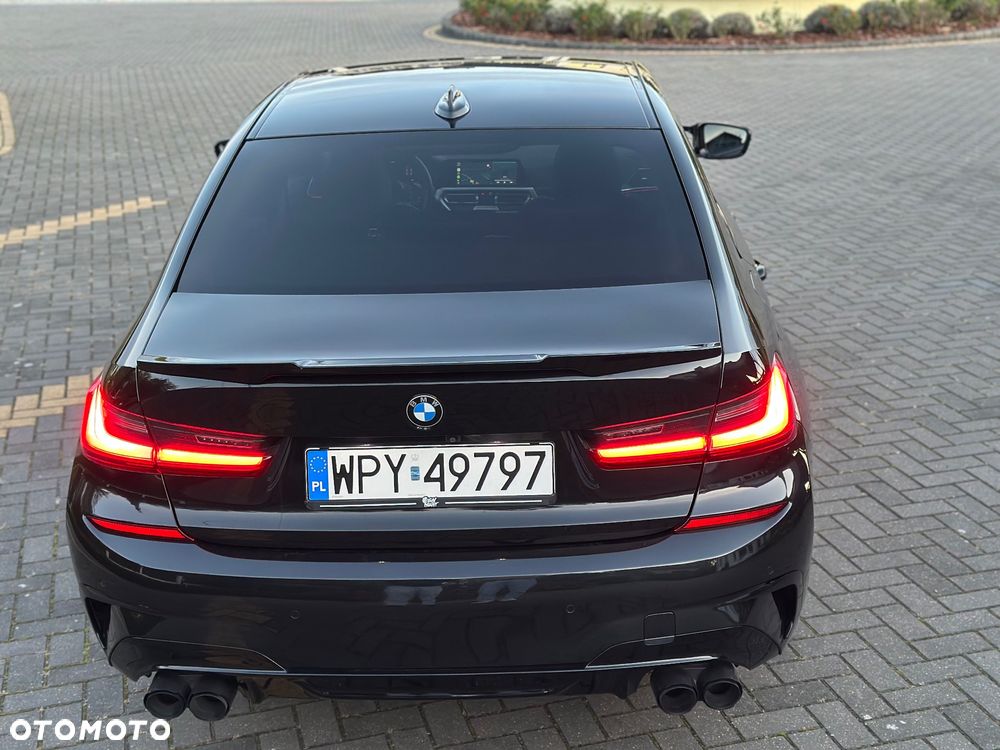 BMW Seria 3 320d xDrive - 29