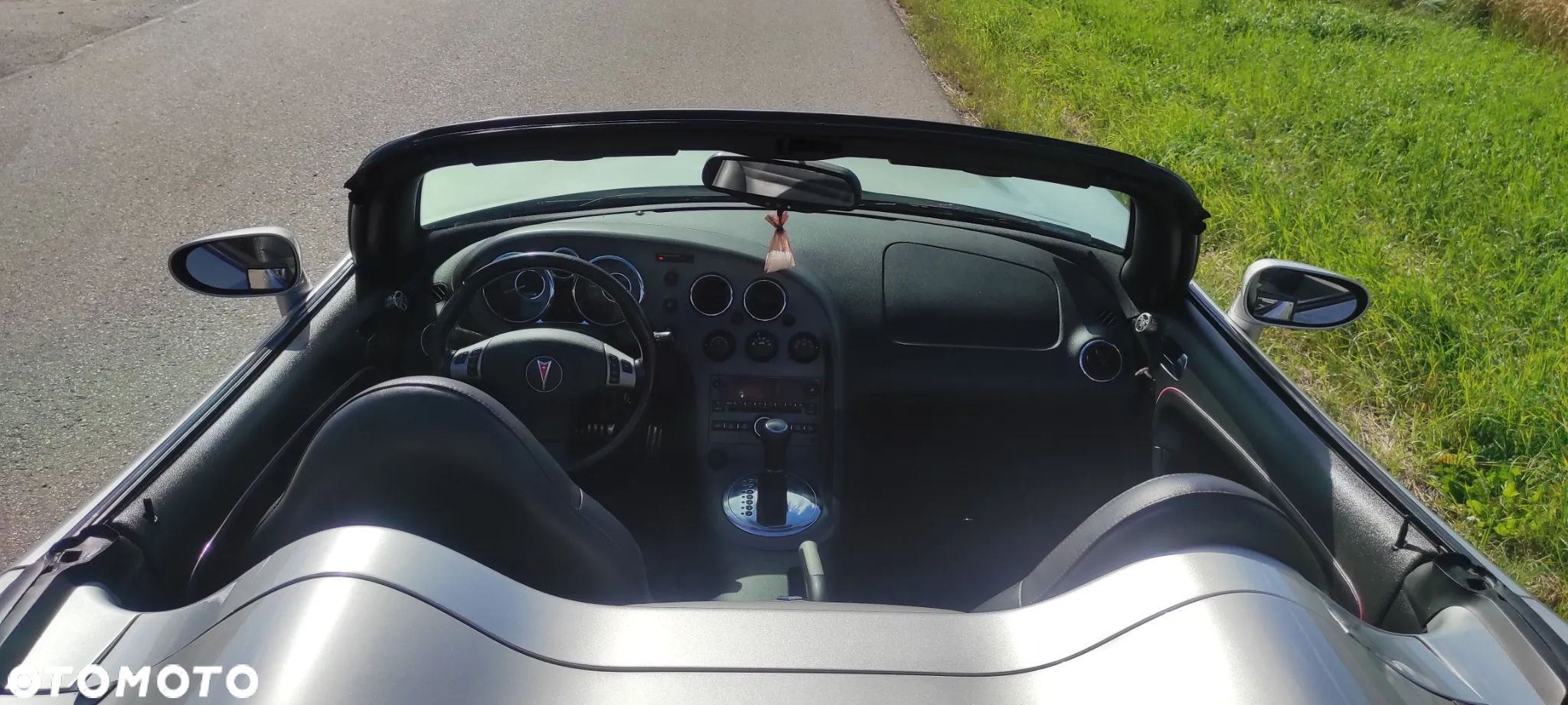 Pontiac Solstice - 8