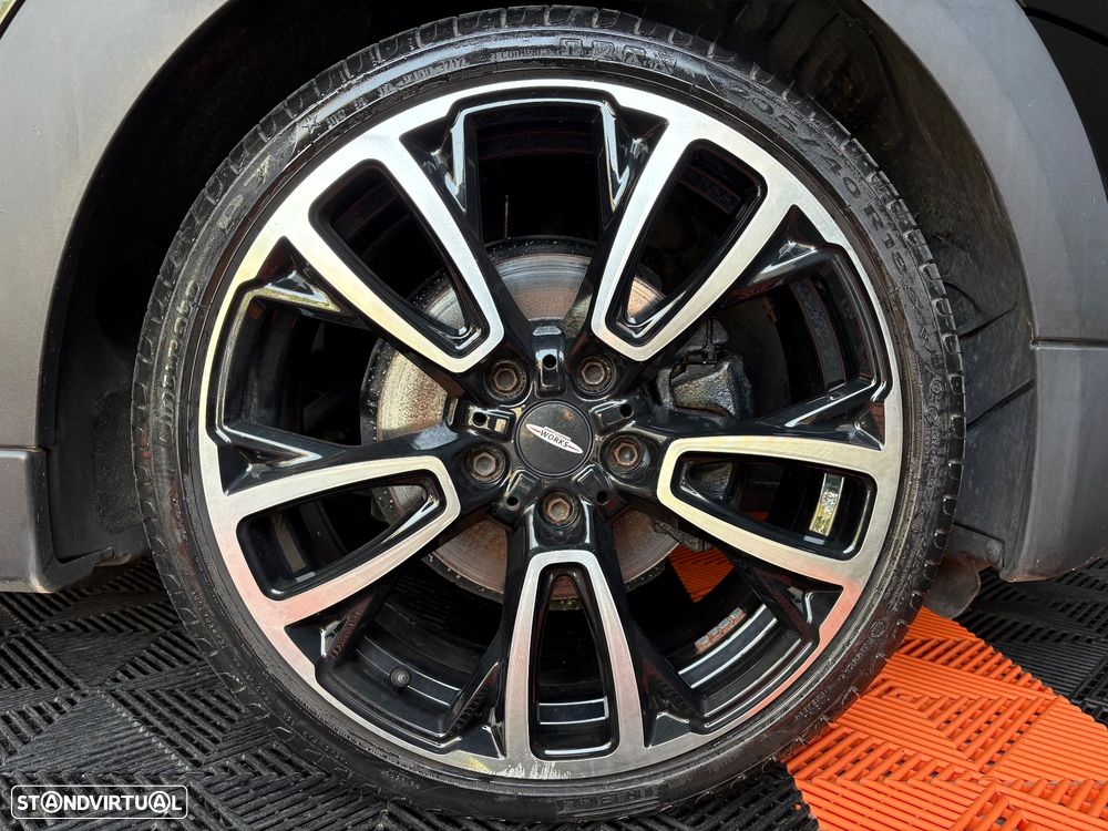 MINI 5 Portas Cooper D Aut. - 4