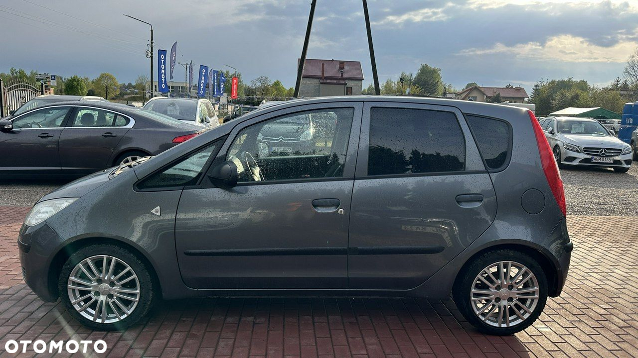 Mitsubishi Colt - 8