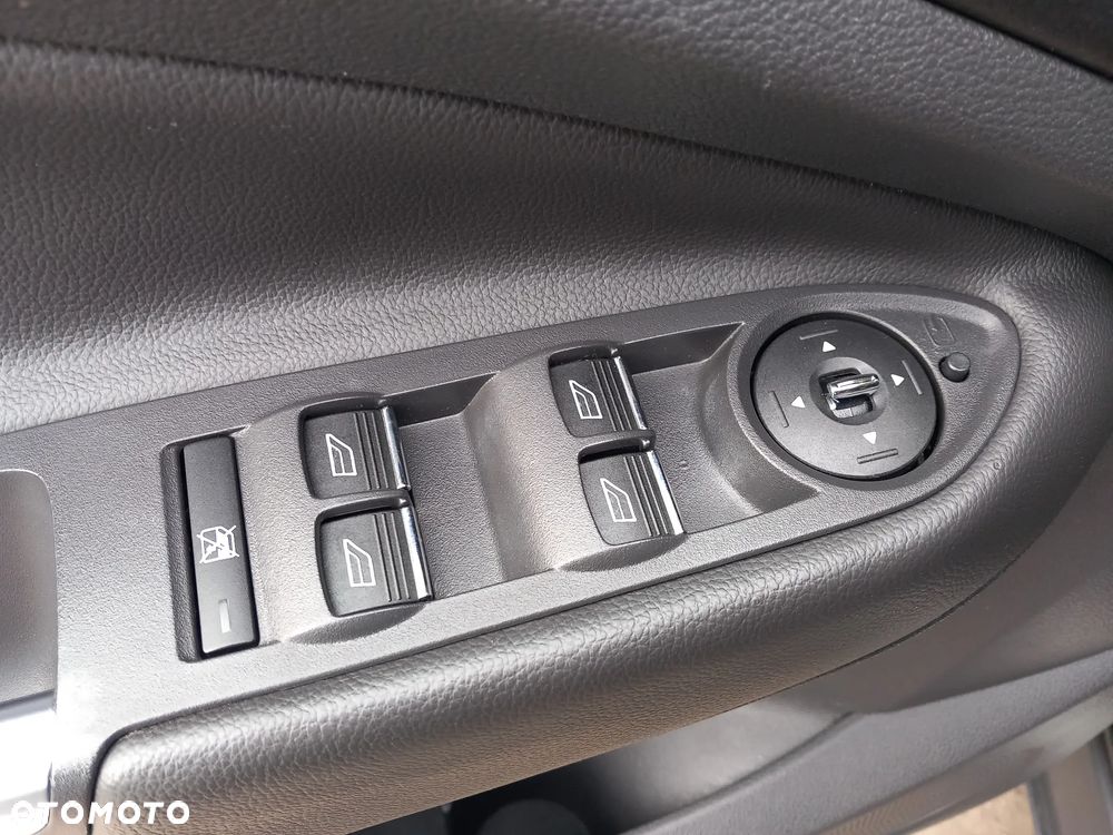 Ford Kuga 2.0 TDCi 4WD Titanium Plus - 27