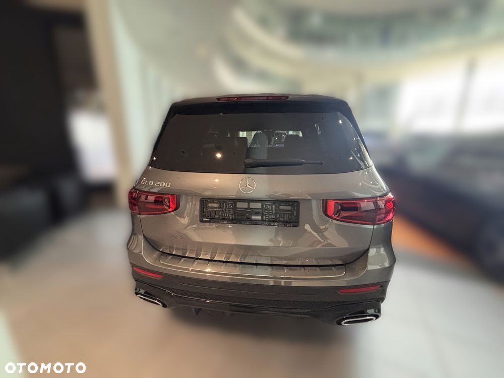 Mercedes-Benz GLB - 5