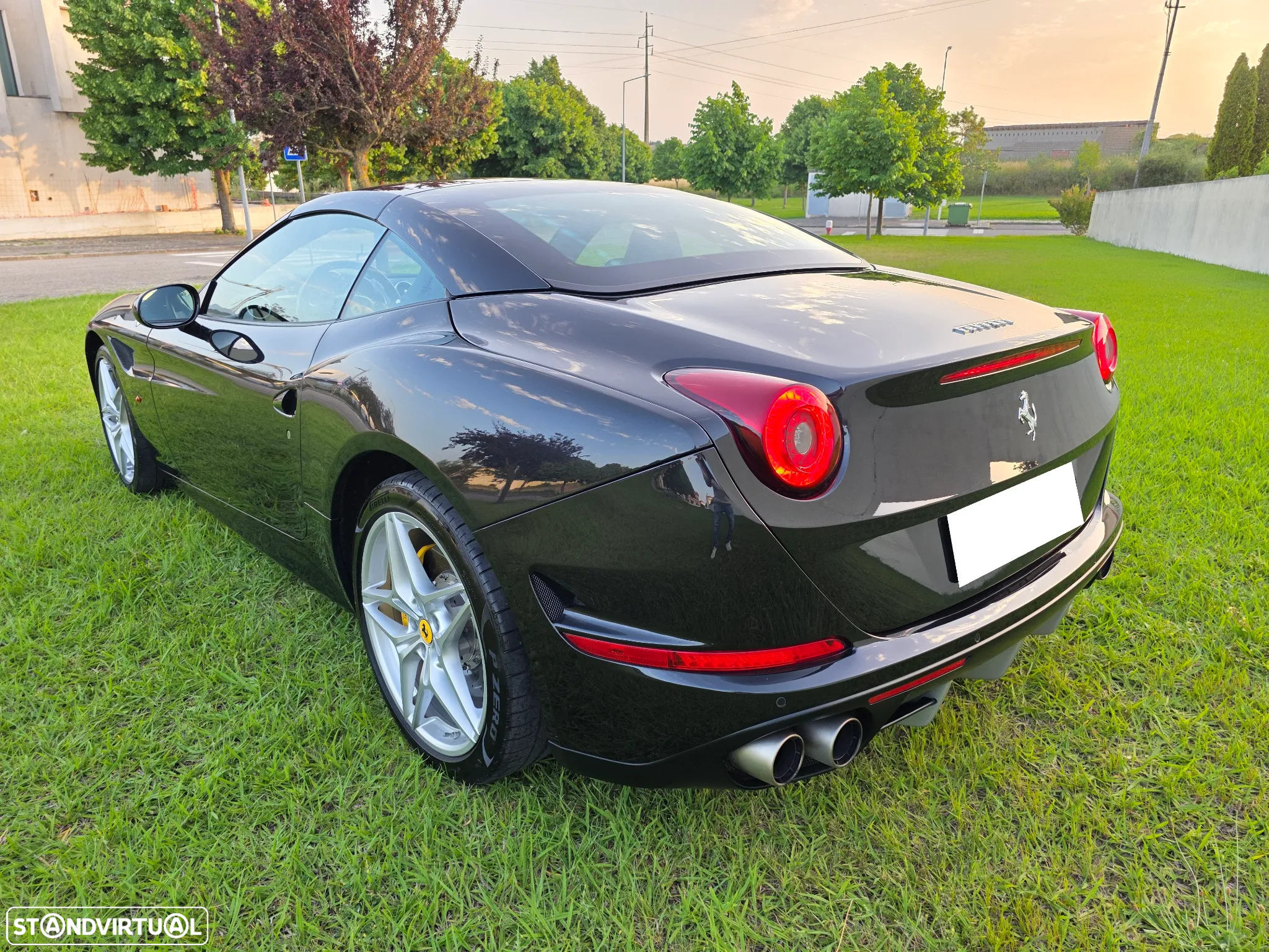 Ferrari California T - 15