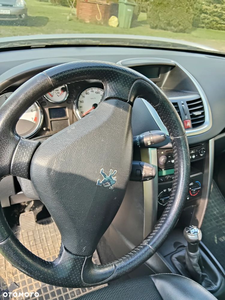 Peugeot 207 1.6 - 6