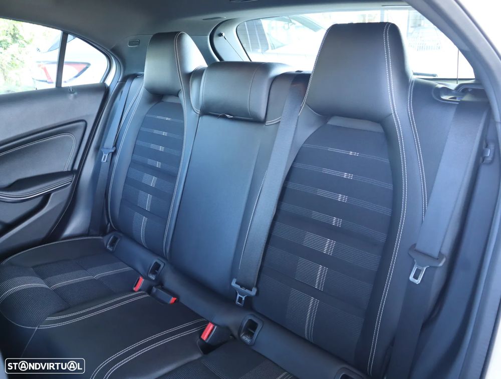 Mercedes-Benz A 180 d Urban - 24