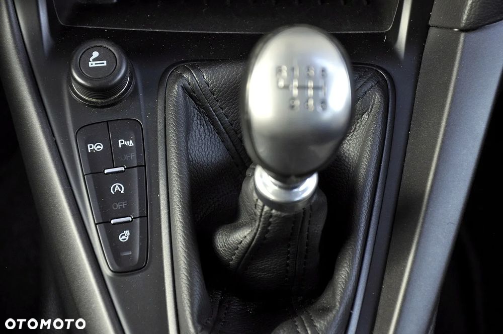 Ford Focus 1.0 EcoBoost Start-Stopp-System ST-LINE STYLE - 28