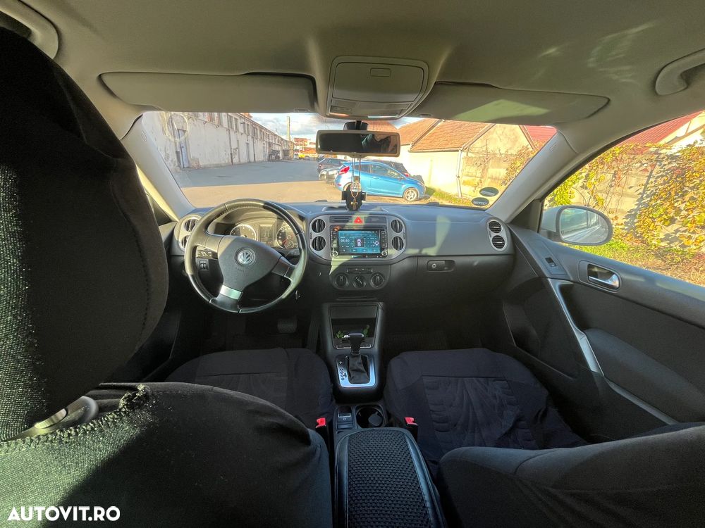 Volkswagen Tiguan - 8