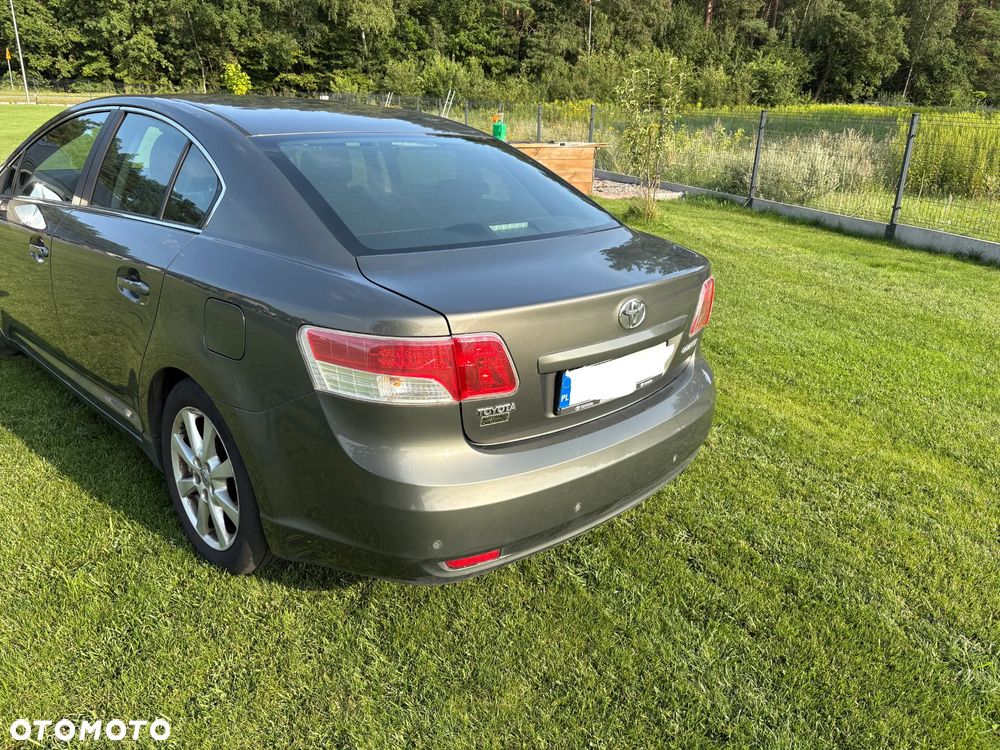 Toyota Avensis 1.8 Premium EU5 - 3