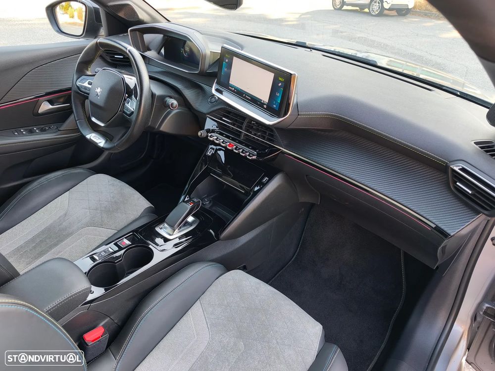 Peugeot e-208 GT - 7