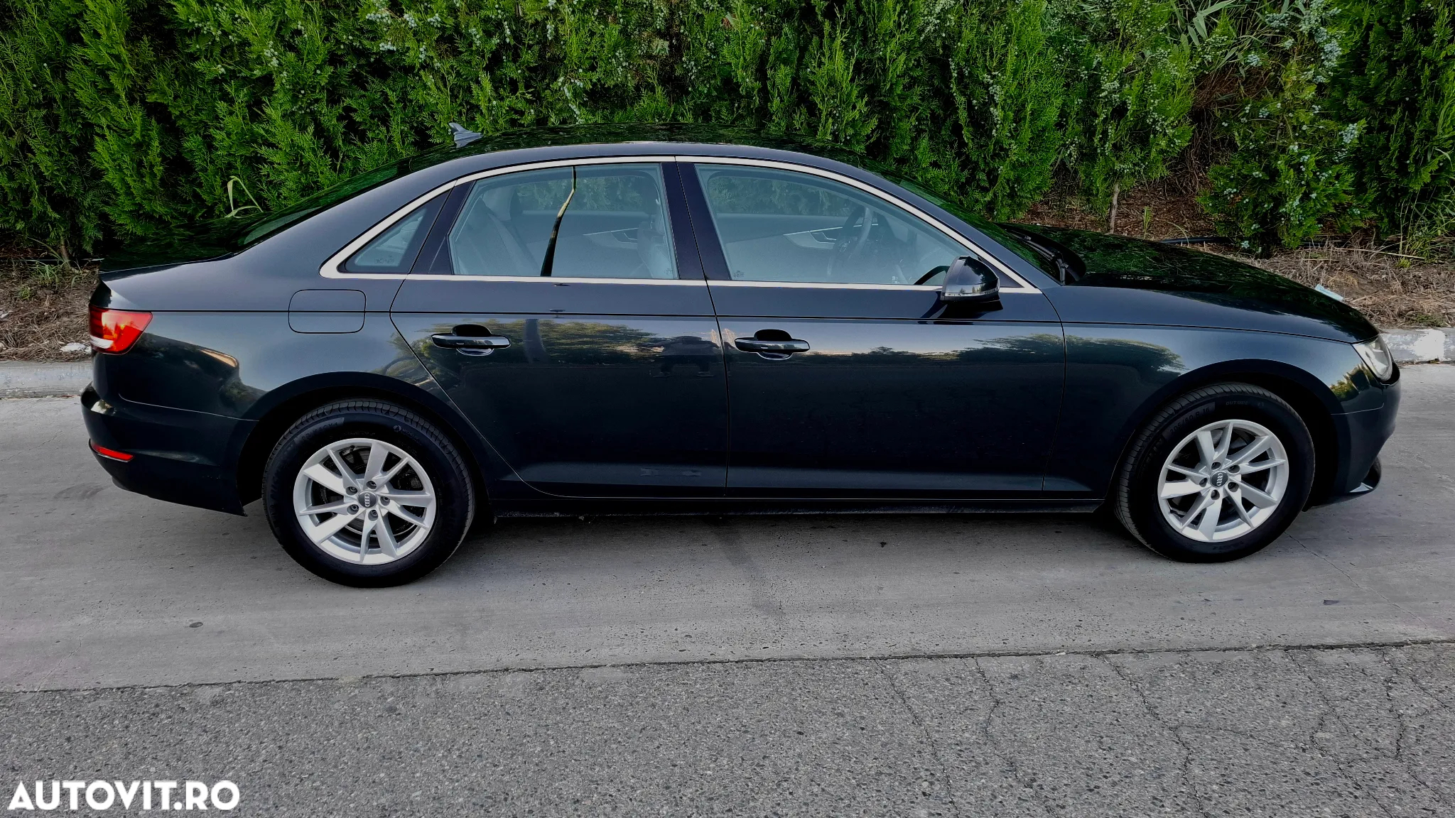 Audi A4 2.0 TDI DPF clean diesel multitronic Attraction - 20
