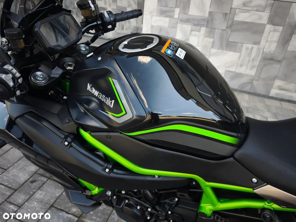 Kawasaki H2 - 30