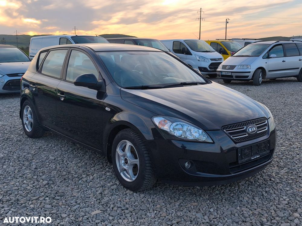 Kia Ceed - 4