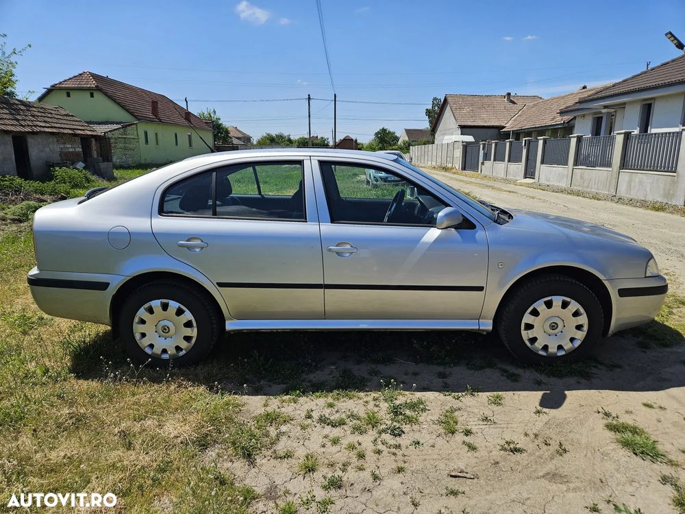 Skoda Octavia Tour 1.6 - 9