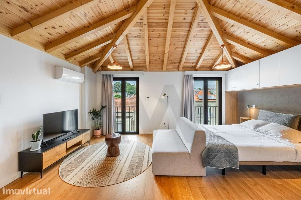 Apartamento Mobilado e Equipado na Rua da Firmeza com Licença AL, B