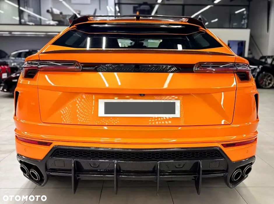 Lamborghini Urus Standard - 4