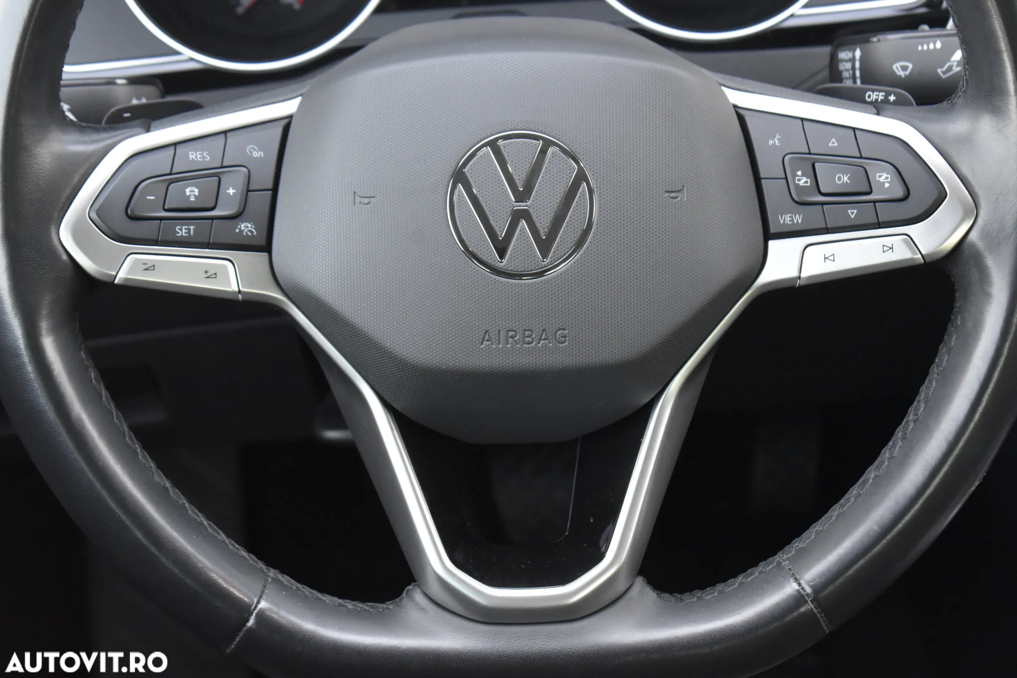 Volkswagen Passat 2.0 TDI DSG Highline - 27