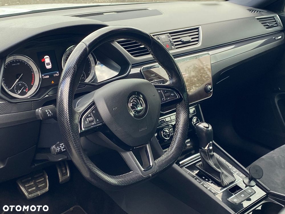 Skoda Superb 2.0 TDI Sportline DSG - 13