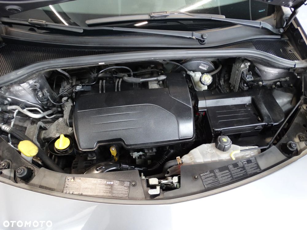Renault Clio 1.2 16V Authentique - 27