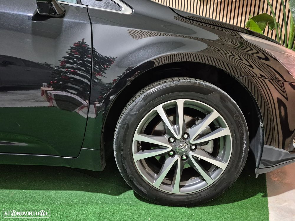 Toyota Avensis SW 2.0 D-4D Exclusive - 6