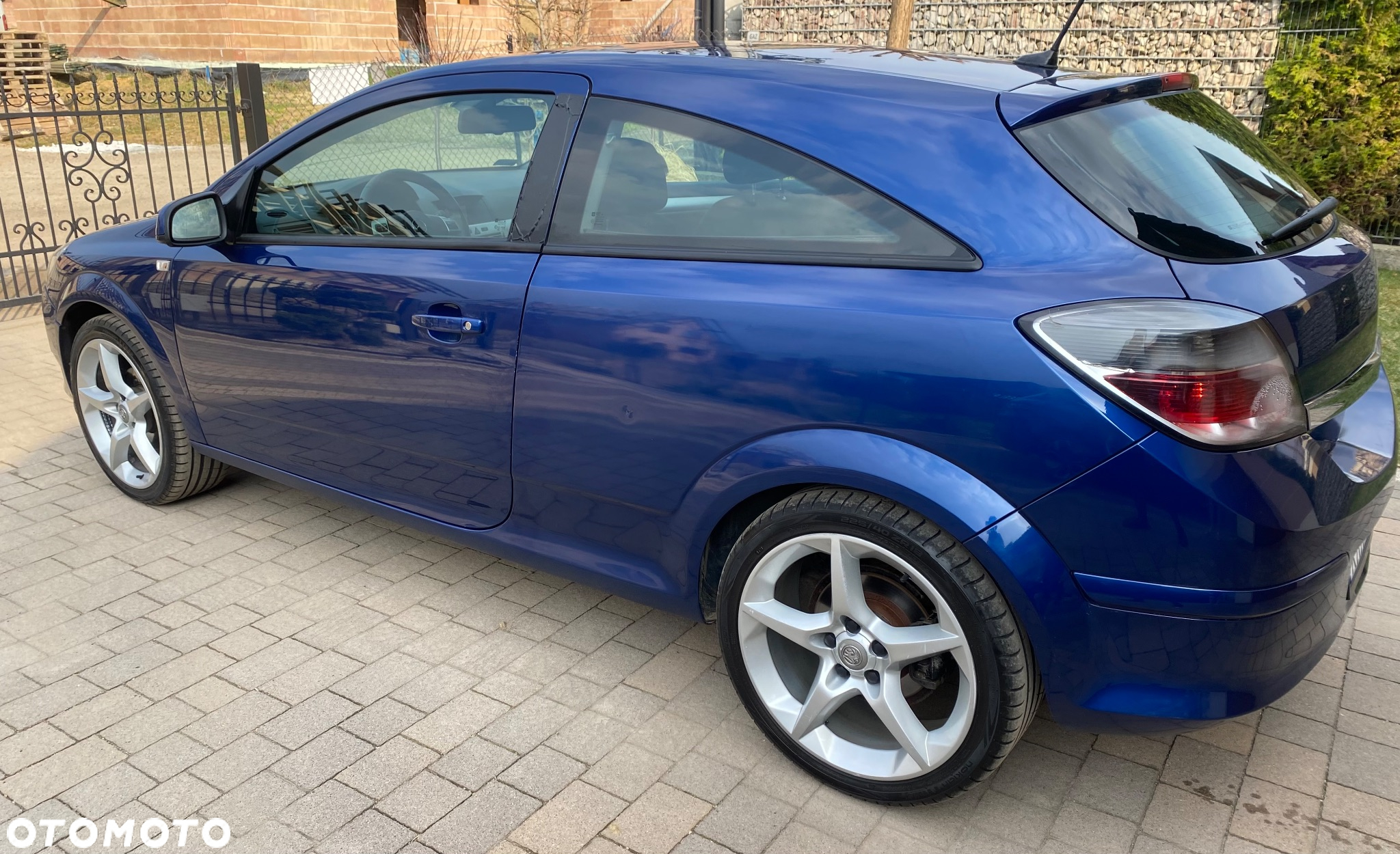 Opel Astra GTC 1.8 - 8