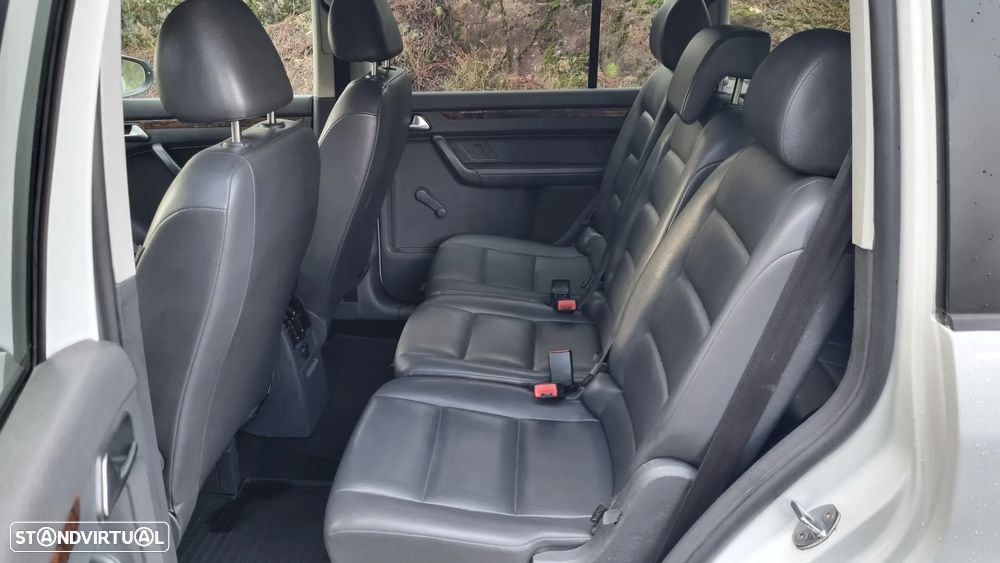 VW Touran 1.9 TDi DSG Highline - 8
