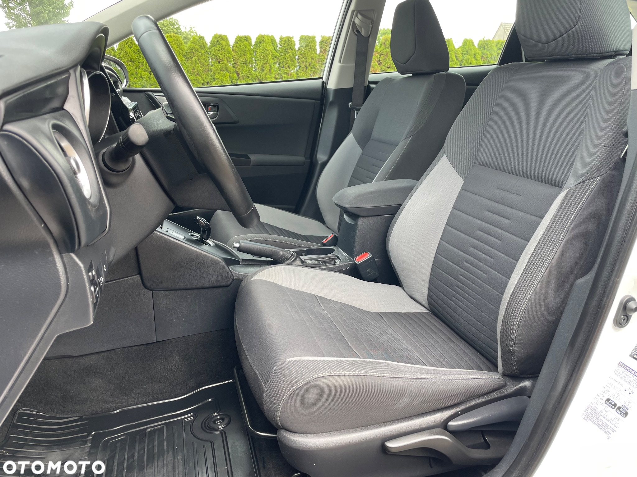Toyota Auris - 18