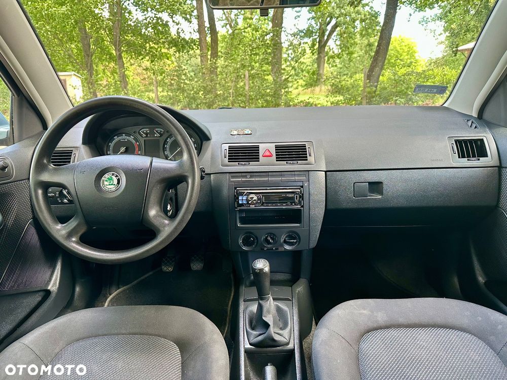 Skoda Fabia 1.2 HTP Style Edition - 10