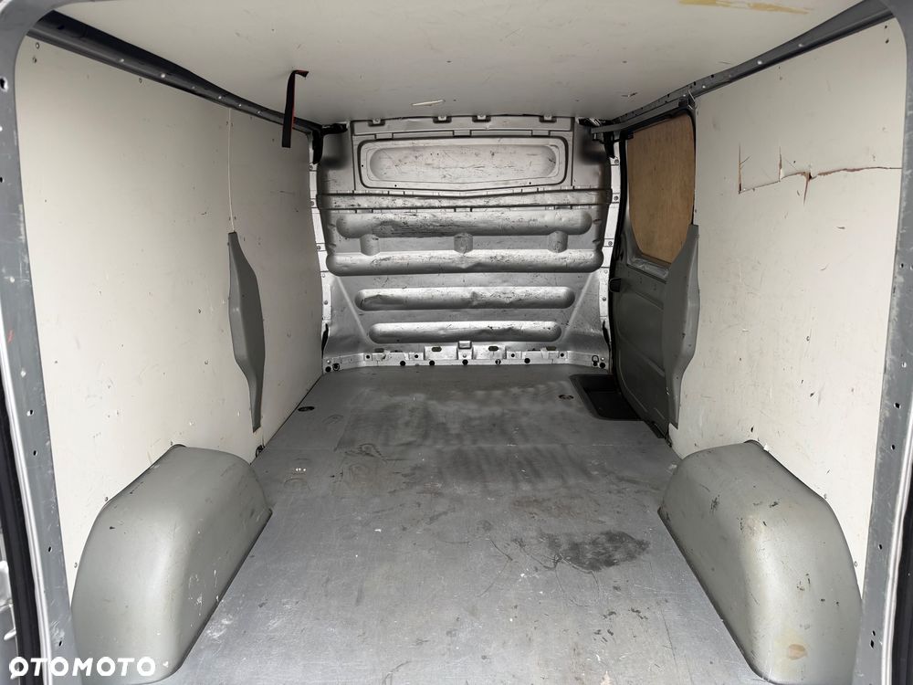 Opel Vivaro Long - 16